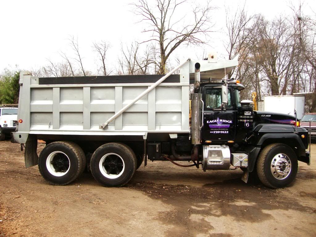Used Mack Truck Mack Tandem Dump Truck for Sale RD688S for sale